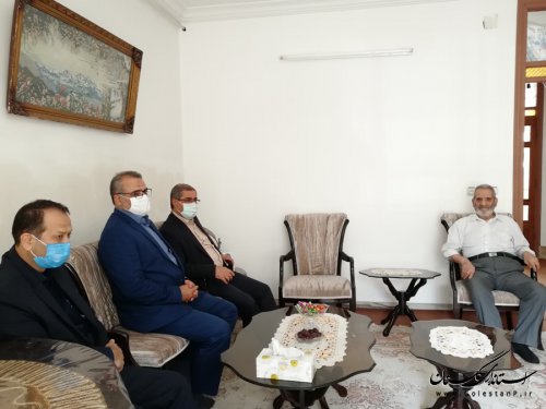 مدیرکل امور اتباع و مهاجرین خارجی استانداری با خانواده شهید موسوی دیدار کرد